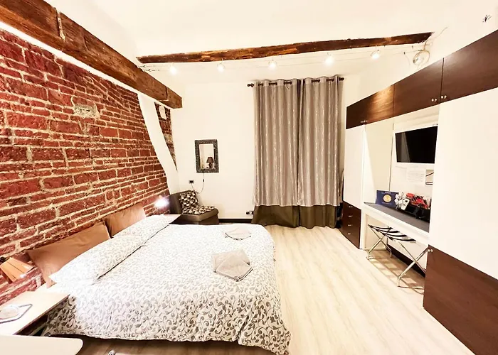 Garibaldi - Red Lights District (adults Only)