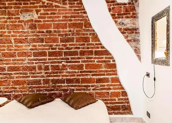 Garibaldi - Red Lights District (adults Only) Janov